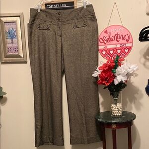 Lane Bryant Stylish Pants with Wide Legs & Button Detail Sz 18